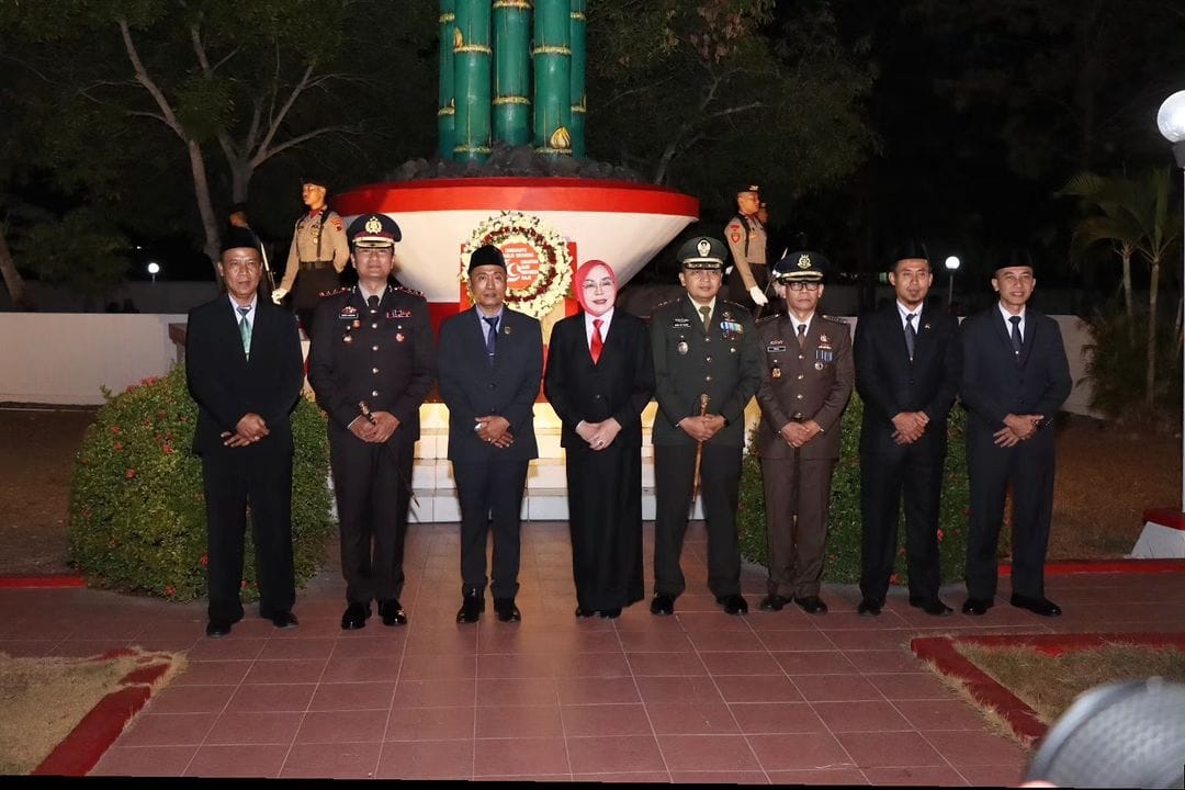 Apel Kehormatan dan Renungan Suci HUT RI Ke-79 di Taman Makam Pahlawan Kusuma Bhakti Purwodadi