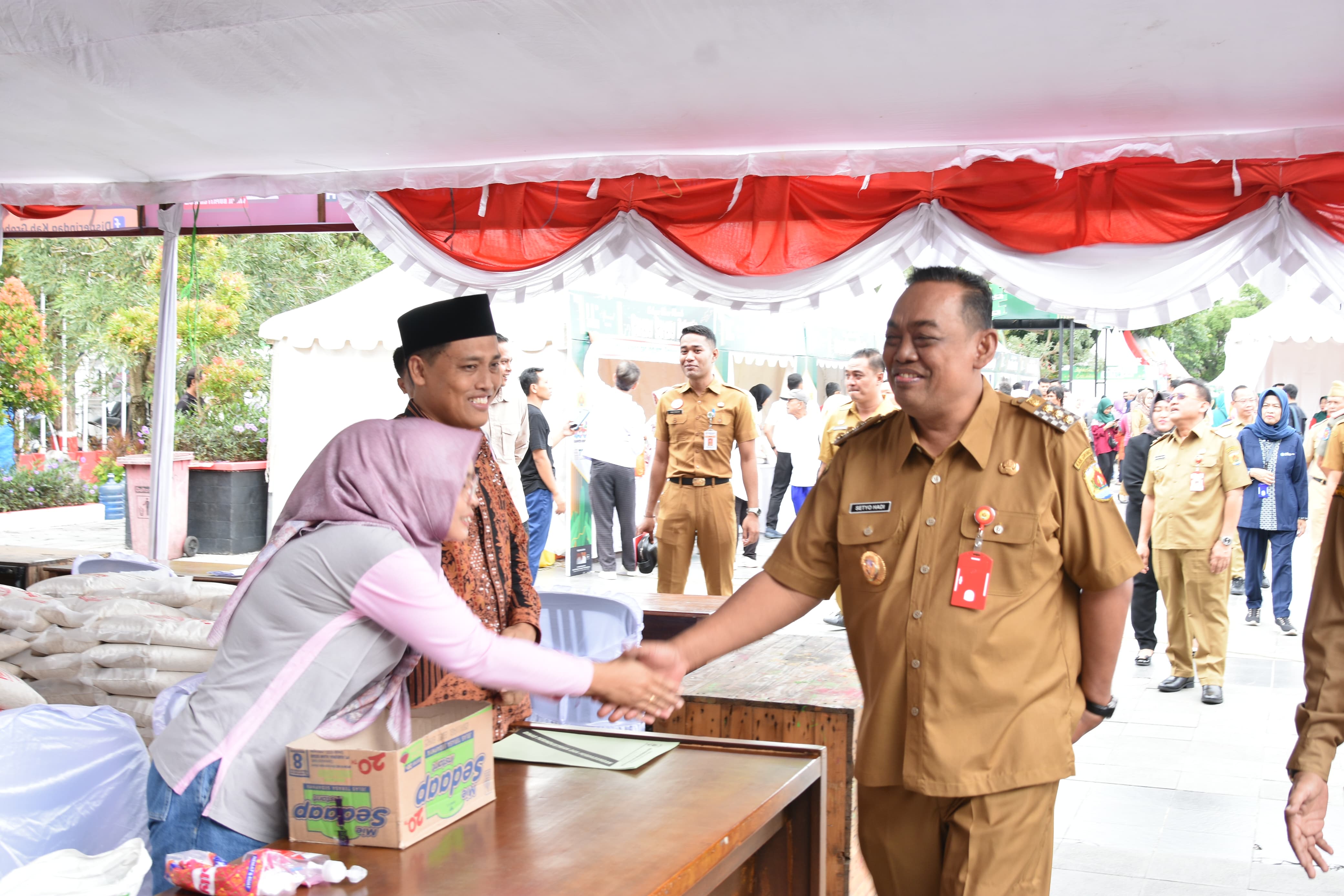 GEBYAR PASAR MURAH GROBOGAN 2025: MERINGANKAN BEBAN, MENGGERAKKAN EKONOMI