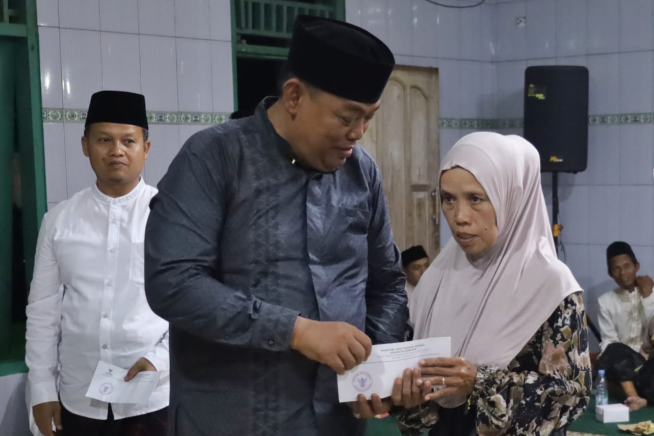 Safari Ramadan di Desa Pojok, Bupati Grobogan Salurkan Bantuan dan Paparkan Rencana Infrastruktur