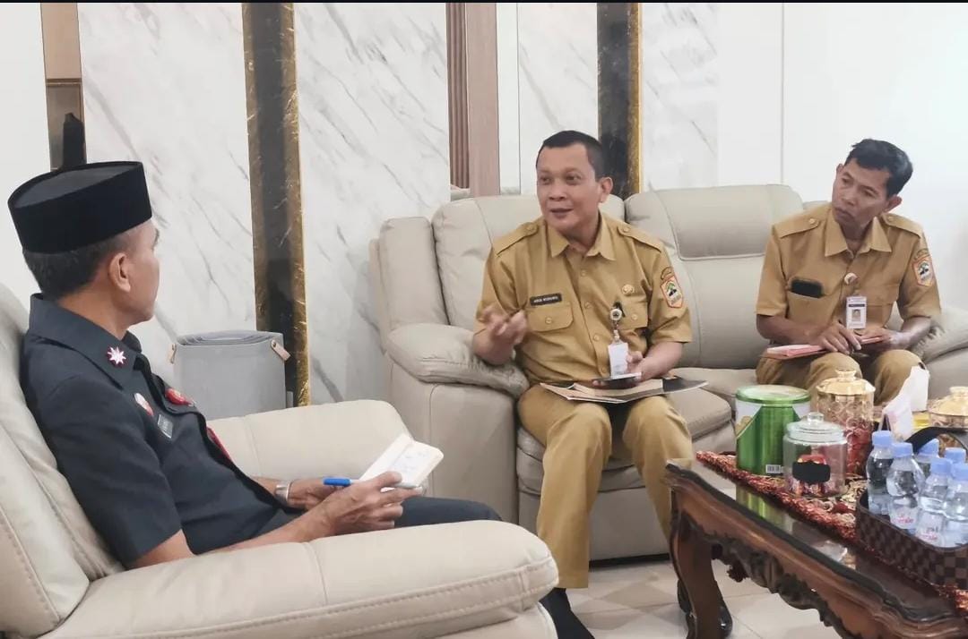 Mudahkan Masyarakat Akses Layanan Kendaraan, Sekda Grobogan Audiensi dengan Samsat