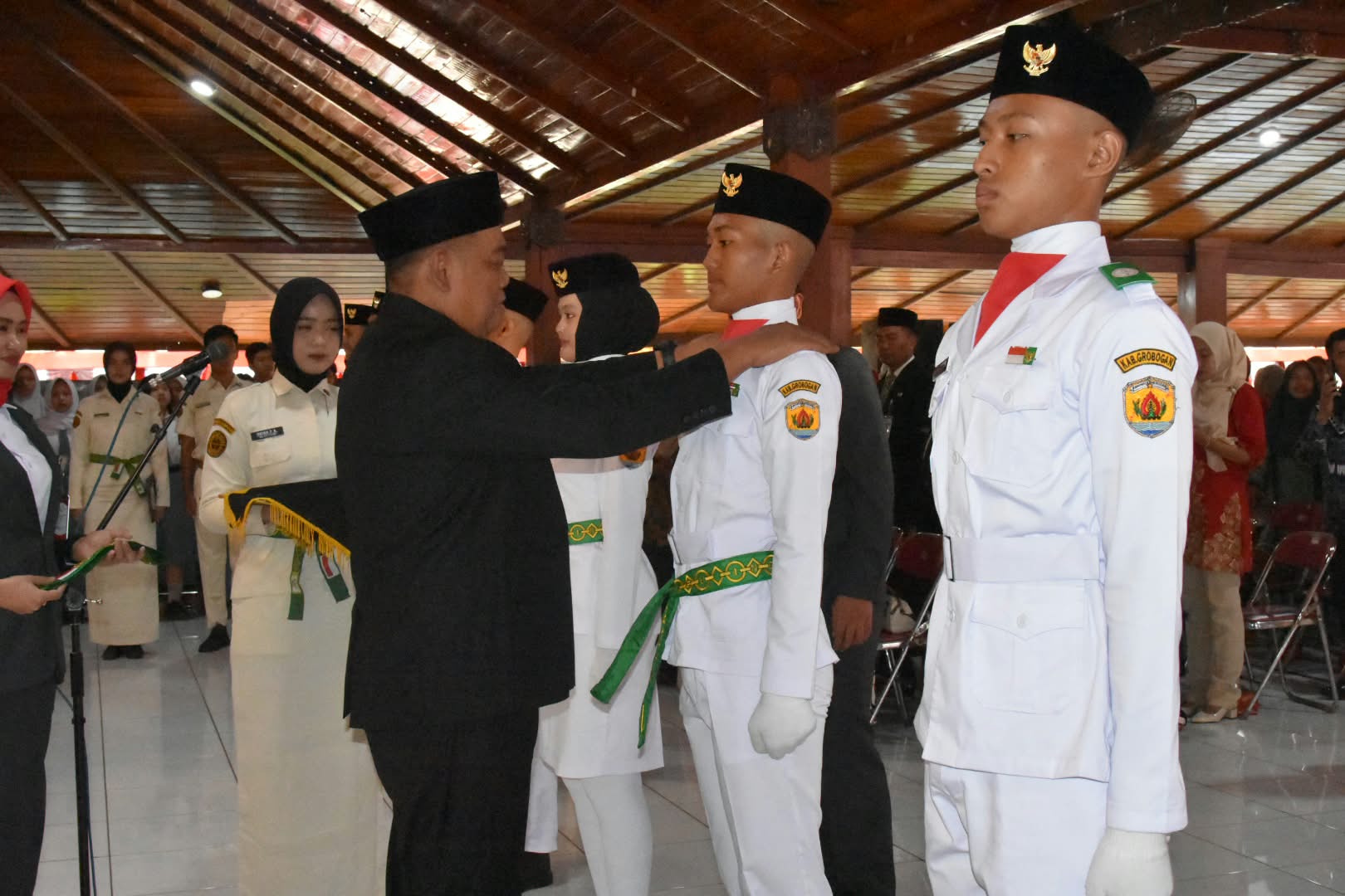 Kukuhkan Anggota Paskibraka 2026, Bupati Grobogan Ingatkan Pentingnya Jiwa Nasionalisme dan Kedisiplinan