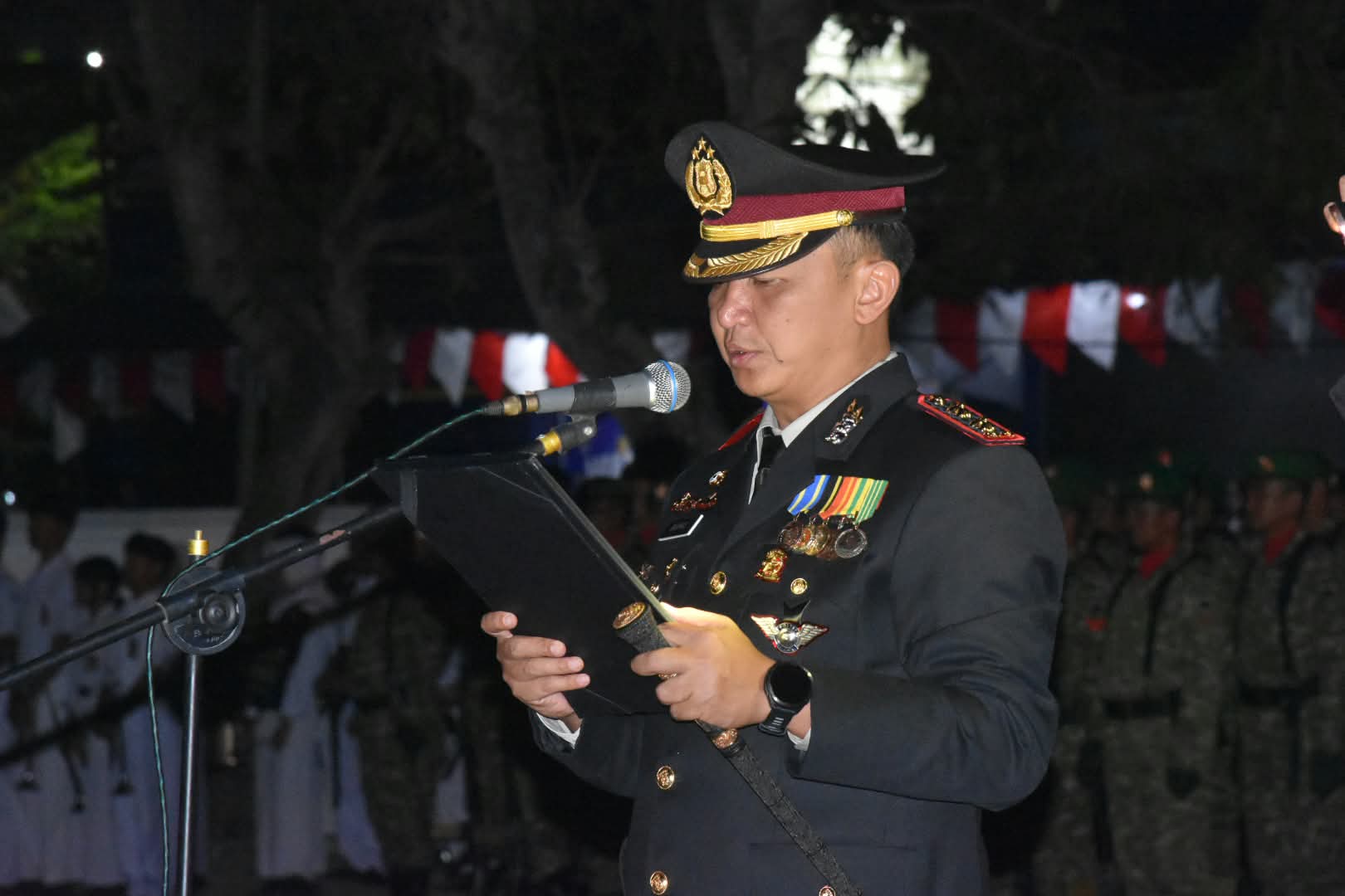 Menjelang Detik-Detik Kemerdekaan: Suasana Khidmat Apel Kehormatan dan Renungan Suci di TMP Kusuma Bakti Purwodadi
